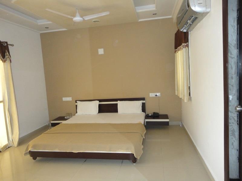 Hotel Rudra Plaza Dwārka Extérieur photo