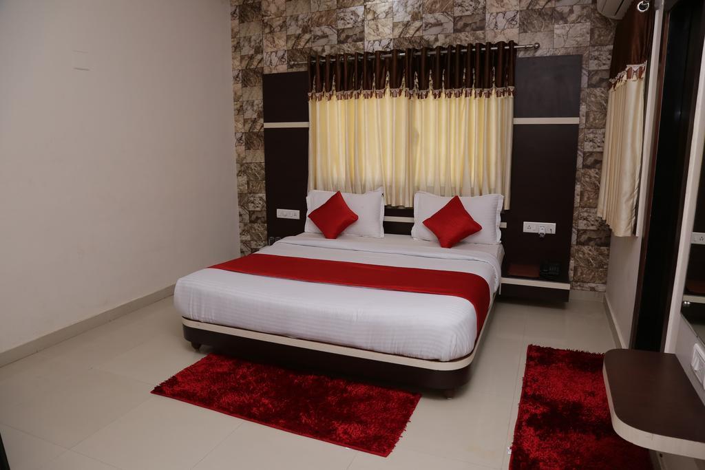 Hotel Rudra Plaza Dwārka Extérieur photo
