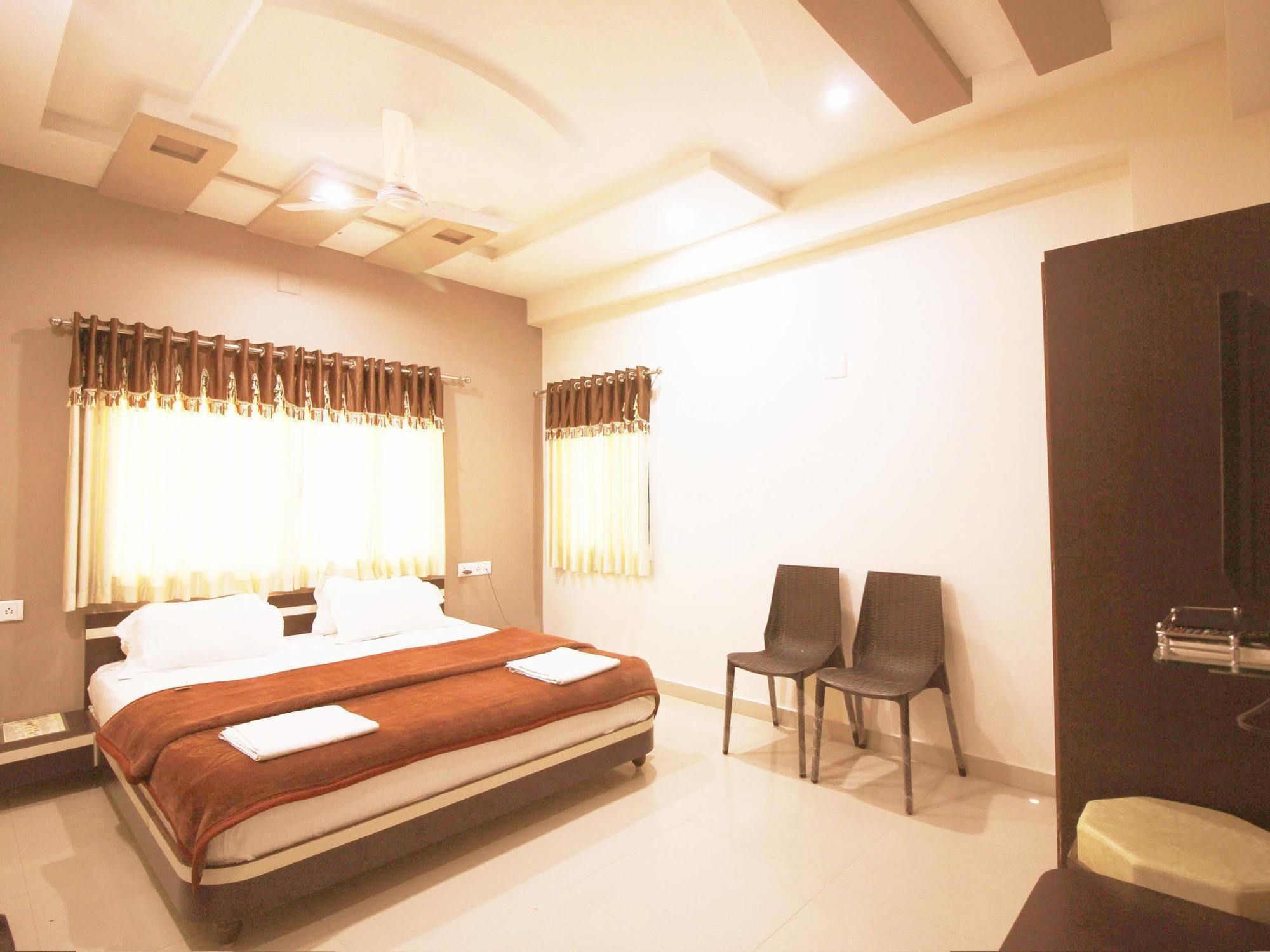Hotel Rudra Plaza Dwārka Extérieur photo